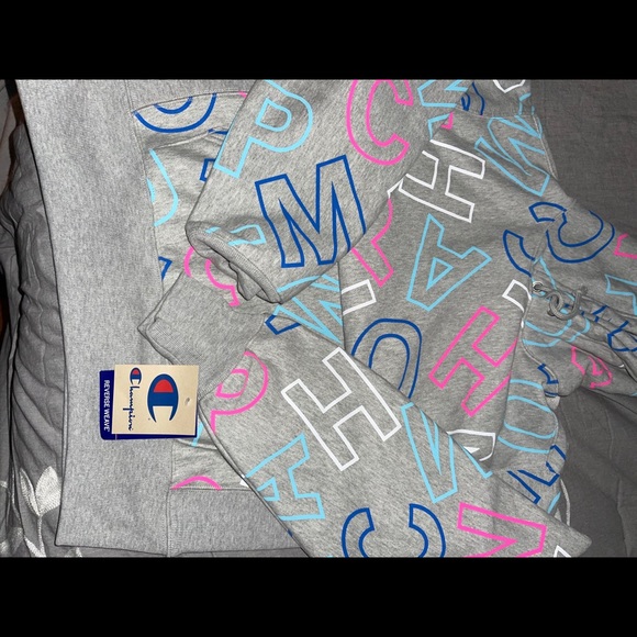 Champion Hoodie - Brand New - Picture 2 of 4